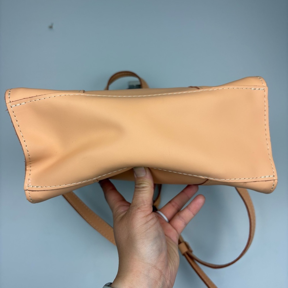 Portland Leather Goods Lola Crossbody Tote Mamey Zipper - Picture 5 of 12